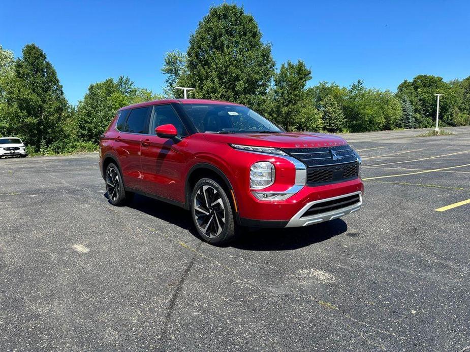 new 2024 Mitsubishi Outlander car, priced at $35,845