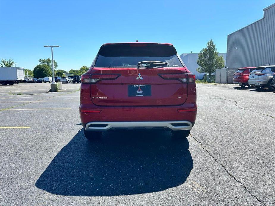 new 2024 Mitsubishi Outlander car, priced at $35,845