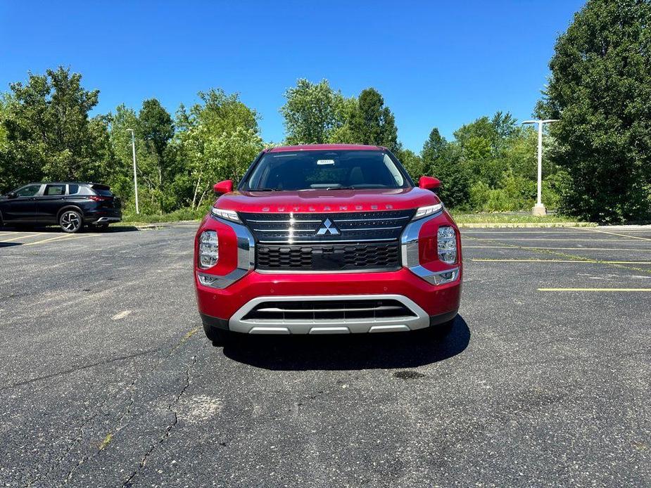 new 2024 Mitsubishi Outlander car, priced at $35,845