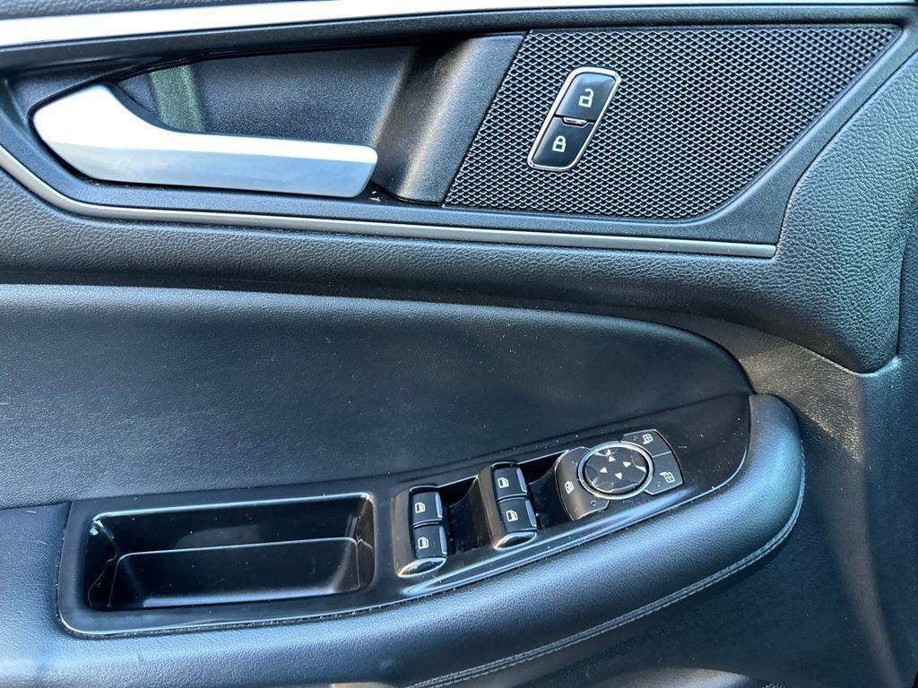 used 2015 Ford Edge car, priced at $5,482