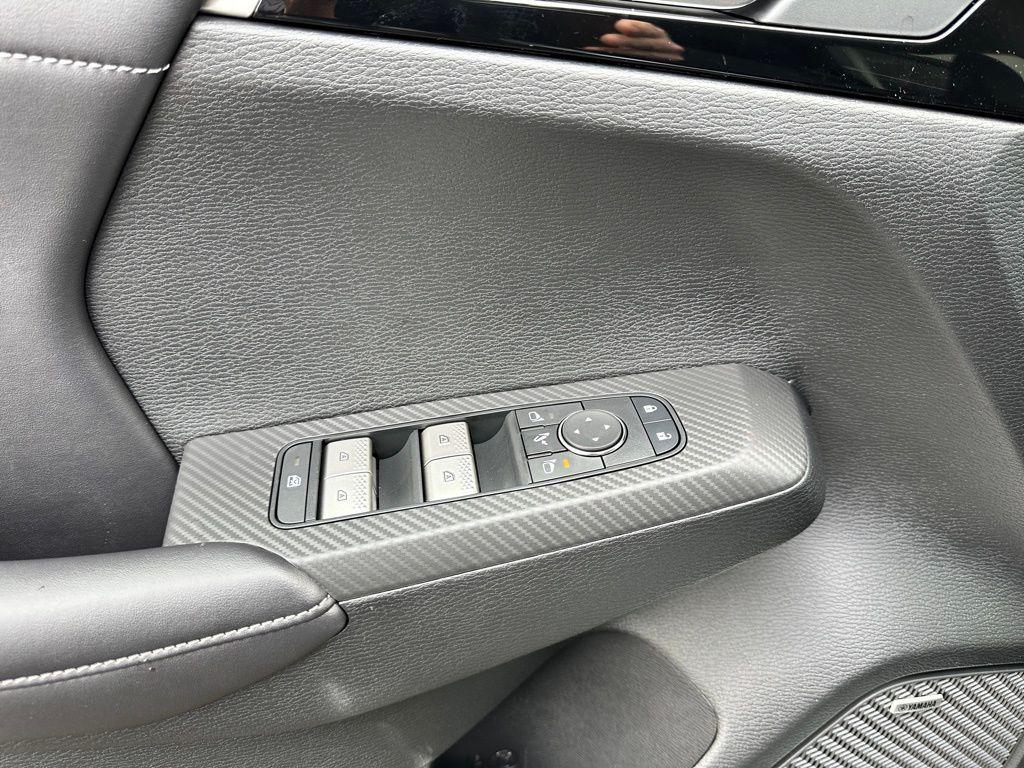 new 2025 Mitsubishi Outlander car, priced at $38,200