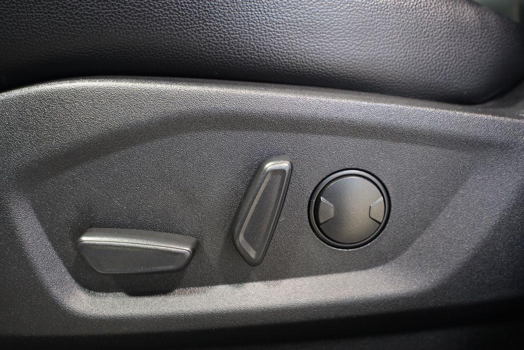 used 2024 Ford Edge car, priced at $29,141
