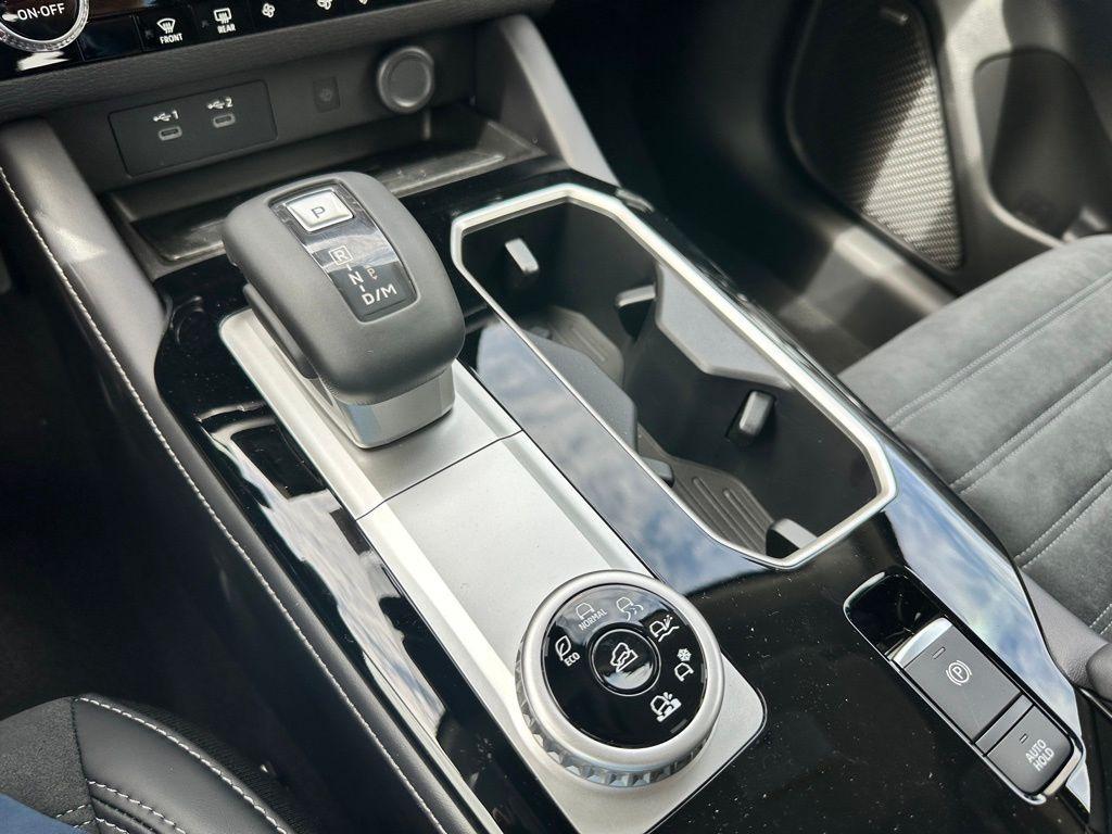 new 2025 Mitsubishi Outlander car, priced at $35,194