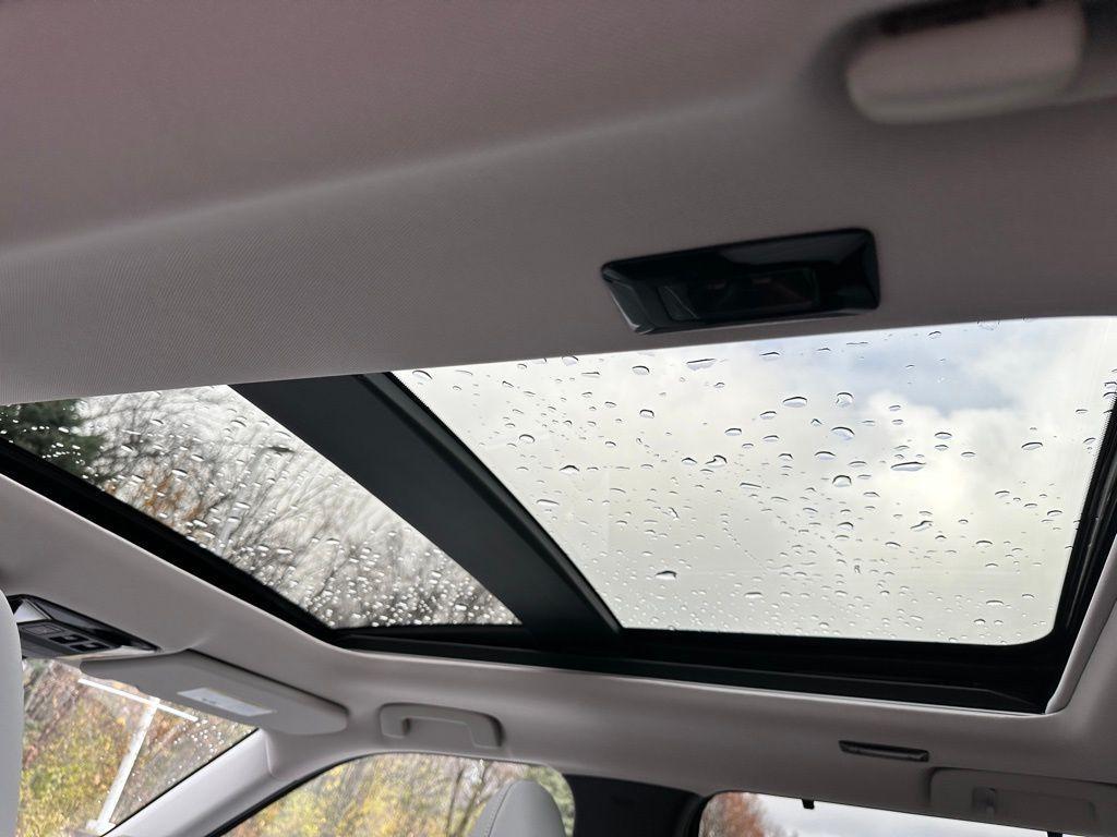 new 2025 Mitsubishi Outlander car, priced at $43,950