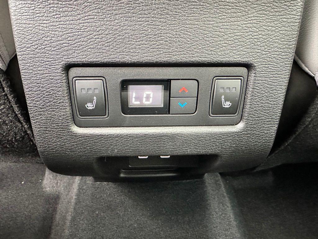 new 2025 Mitsubishi Outlander car, priced at $43,950