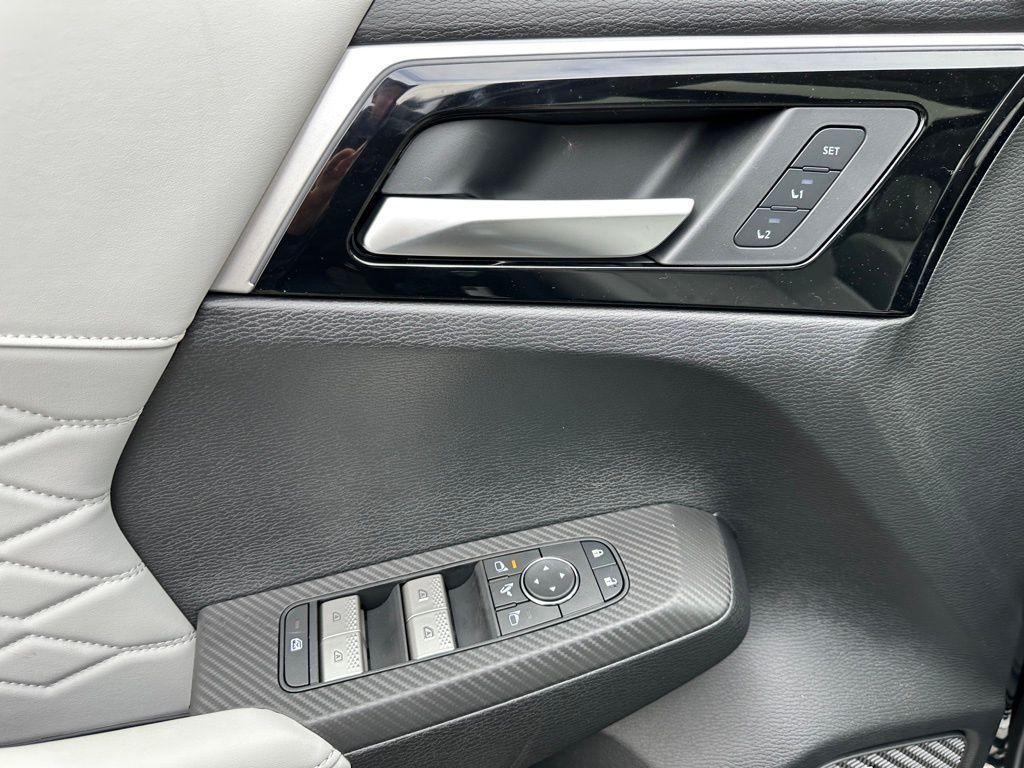 new 2025 Mitsubishi Outlander car, priced at $43,950