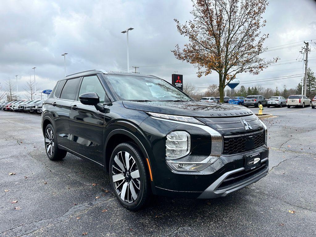 new 2025 Mitsubishi Outlander car, priced at $43,950