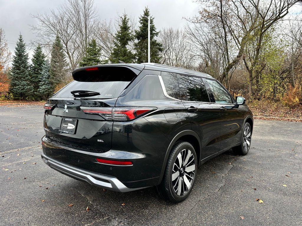 new 2025 Mitsubishi Outlander car, priced at $43,950