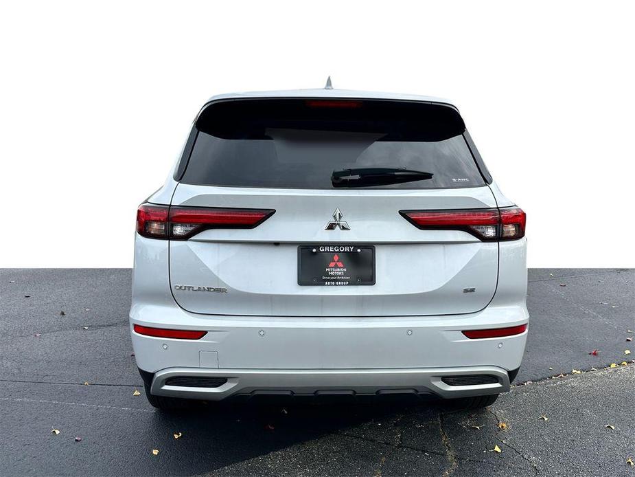 new 2024 Mitsubishi Outlander car, priced at $36,610