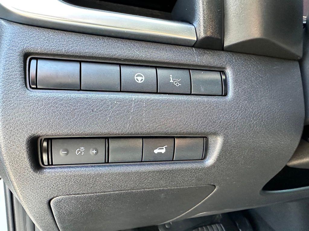 used 2021 Nissan Rogue car, priced at $25,138