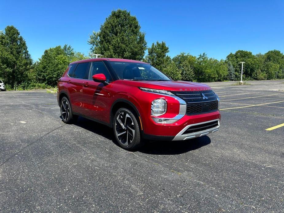 new 2024 Mitsubishi Outlander car, priced at $35,745