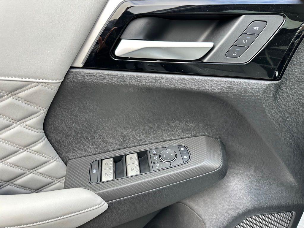 new 2025 Mitsubishi Outlander PHEV car, priced at $49,900