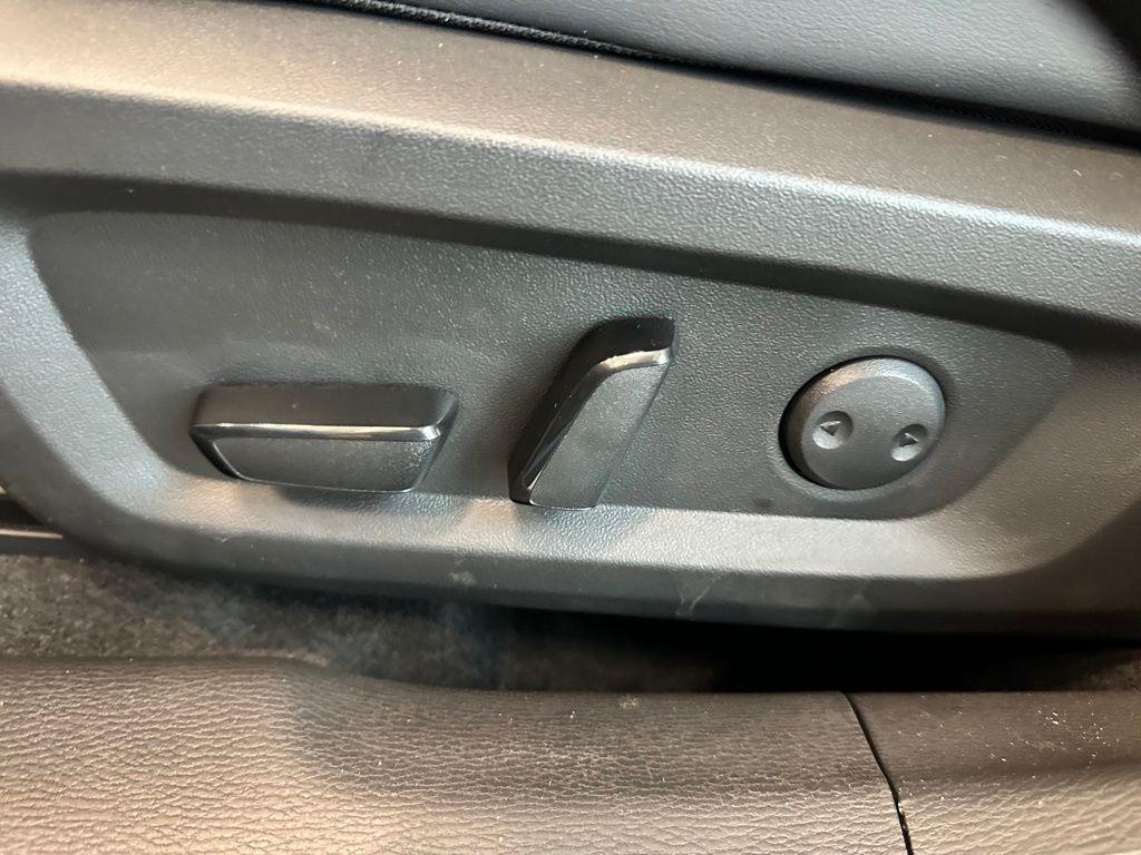 new 2025 Mitsubishi Outlander car, priced at $41,862