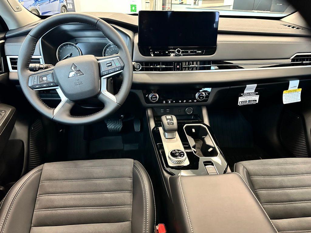 new 2025 Mitsubishi Outlander car, priced at $41,862