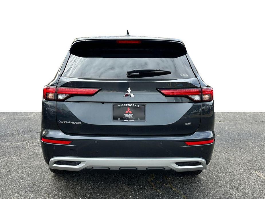 new 2024 Mitsubishi Outlander car, priced at $36,015