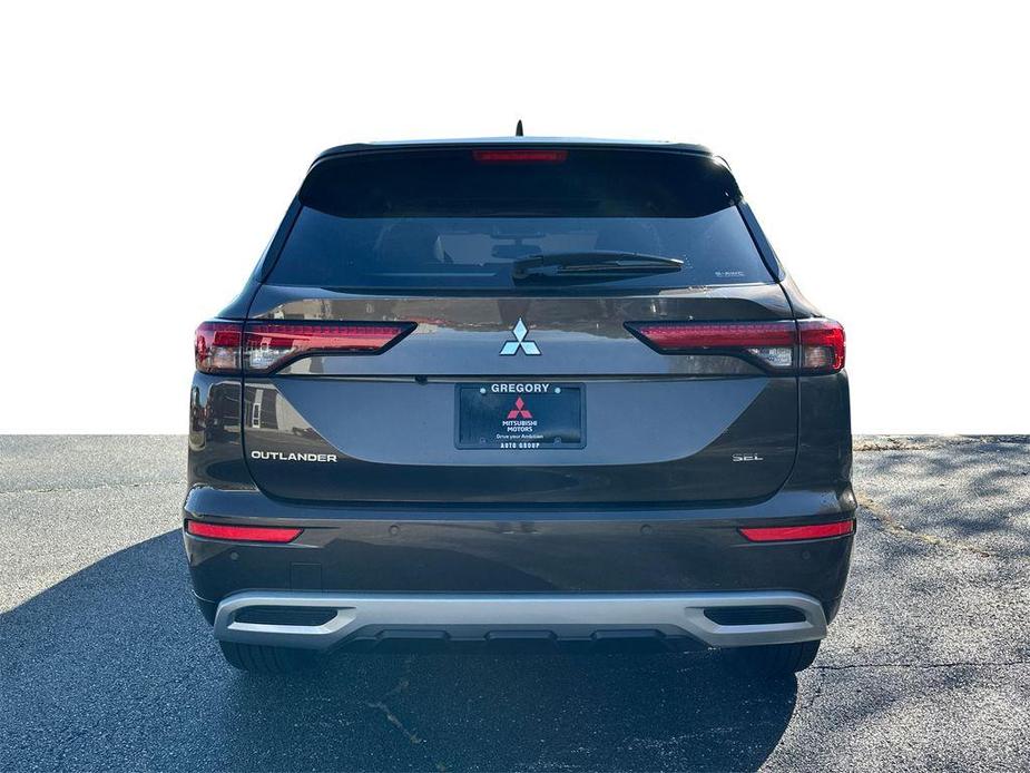 new 2024 Mitsubishi Outlander car, priced at $38,805