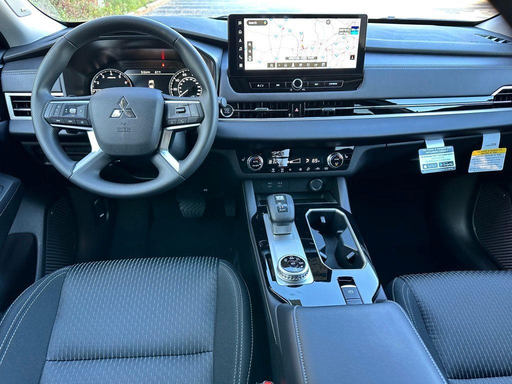 new 2025 Mitsubishi Outlander car, priced at $32,998