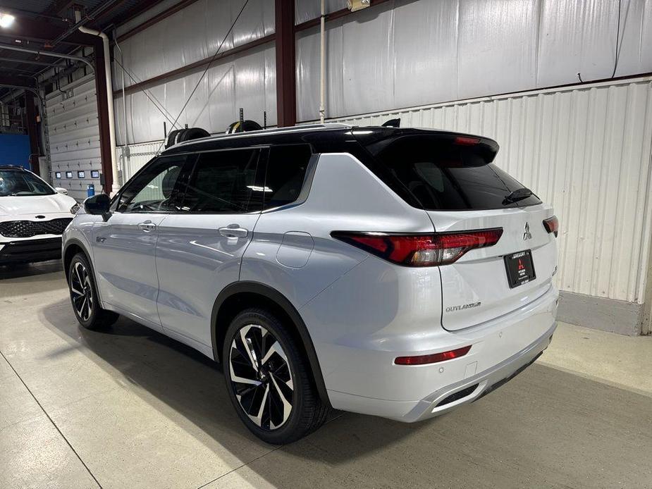 new 2025 Mitsubishi Outlander PHEV car, priced at $52,260