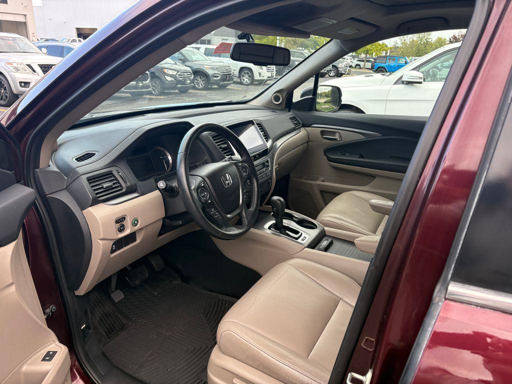used 2016 Honda Pilot car, priced at $11,547