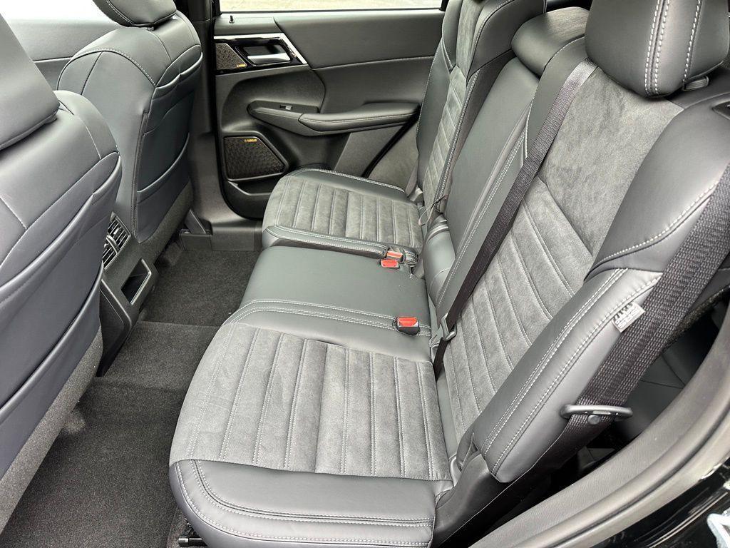 new 2025 Mitsubishi Outlander car, priced at $41,845