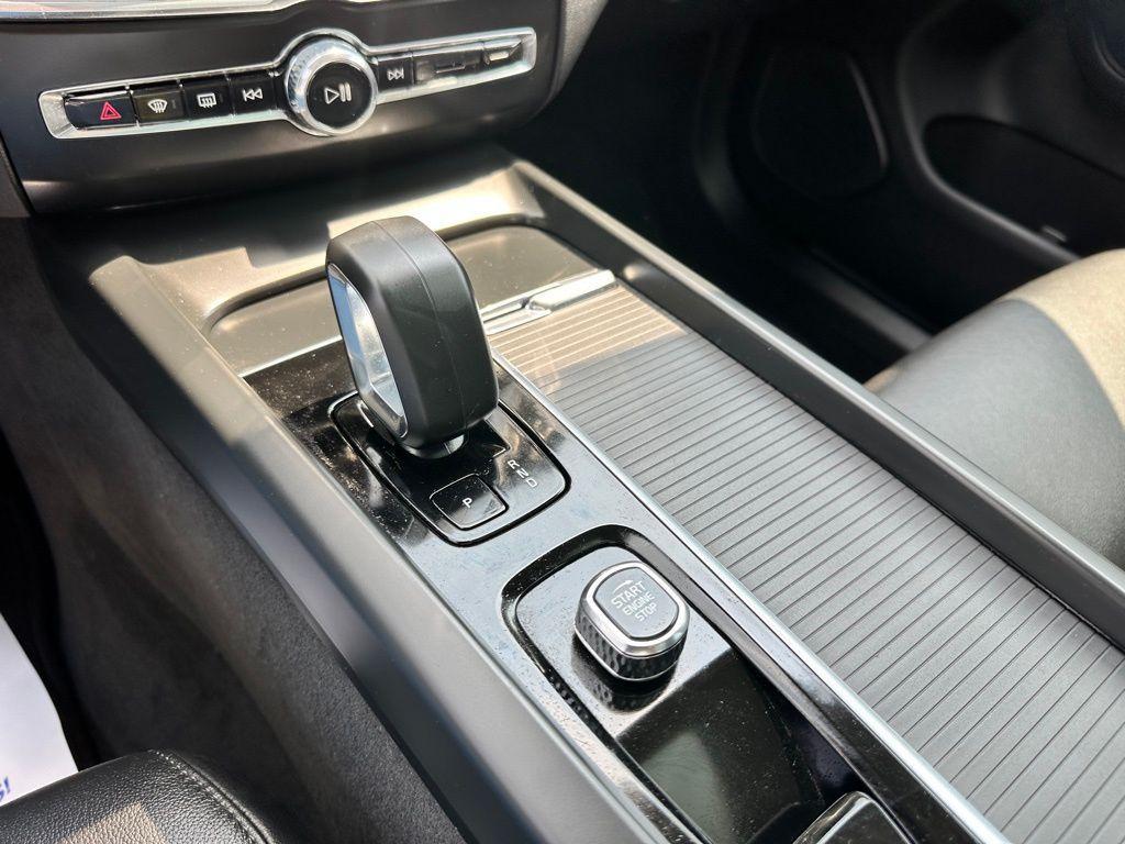 used 2025 Volvo XC60 car, priced at $37,922