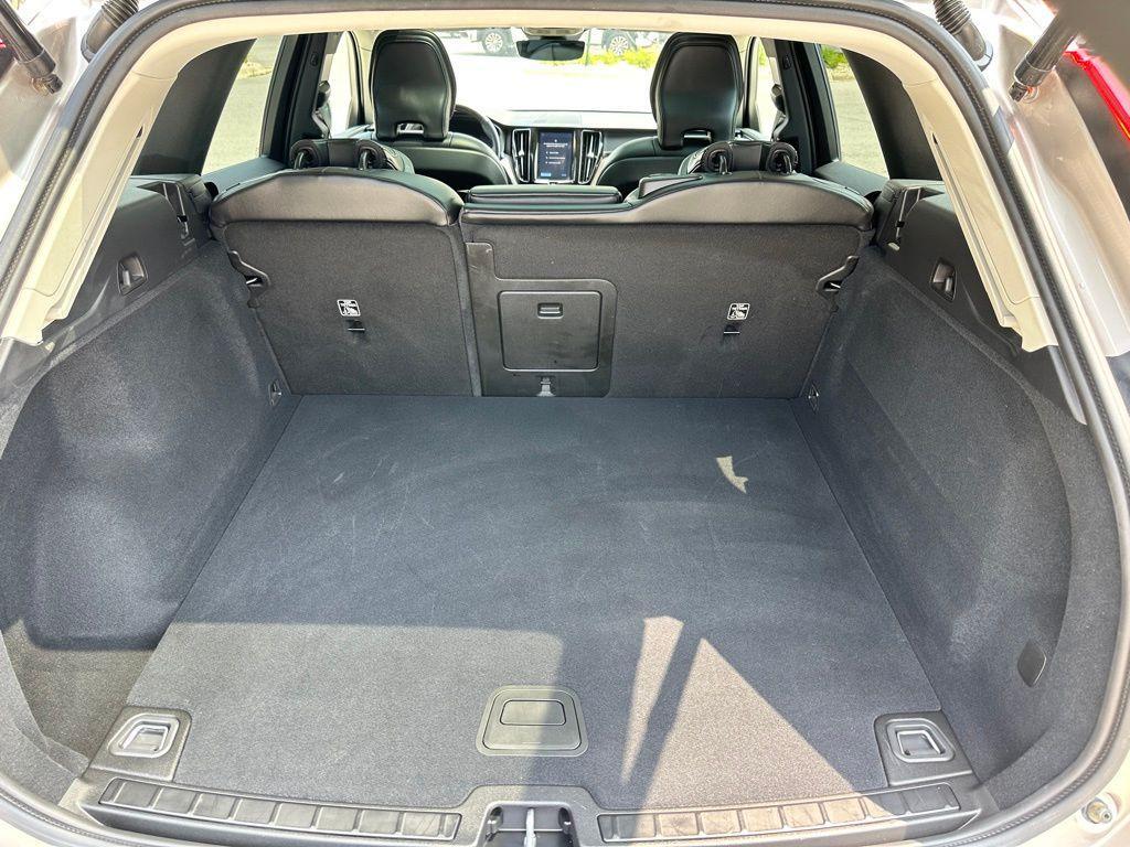 used 2025 Volvo XC60 car, priced at $37,922