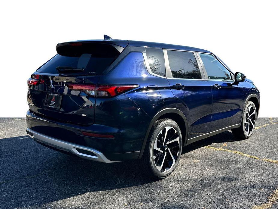 new 2024 Mitsubishi Outlander car, priced at $36,015