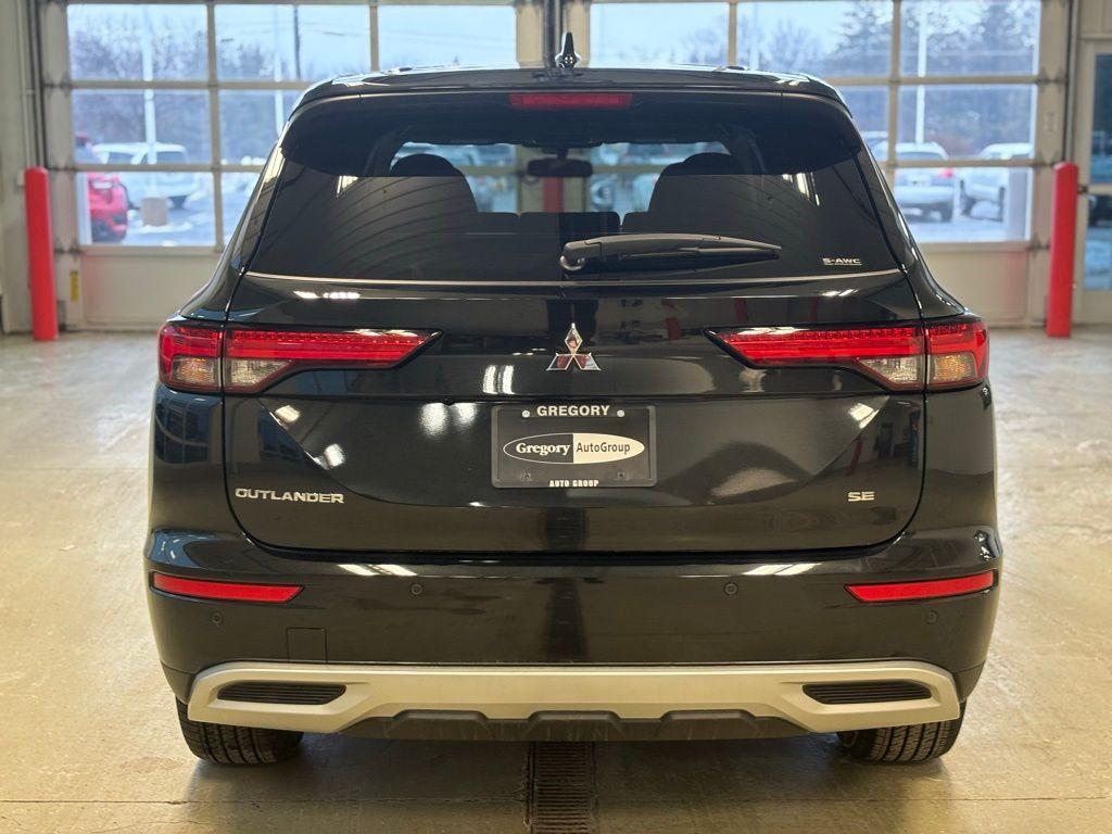new 2024 Mitsubishi Outlander car, priced at $27,995