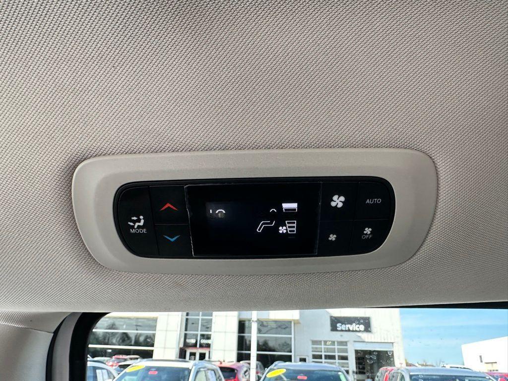 used 2024 Chrysler Pacifica Hybrid car, priced at $30,874