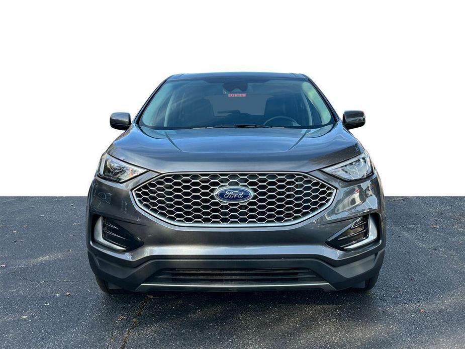 used 2024 Ford Edge car, priced at $28,221