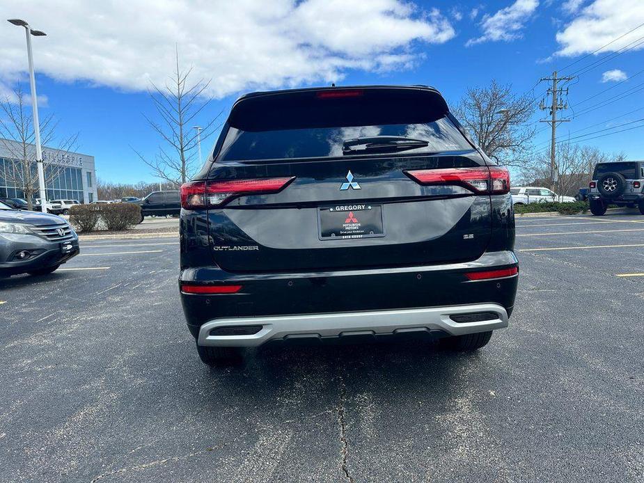 new 2024 Mitsubishi Outlander car, priced at $33,505