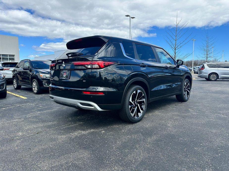 new 2024 Mitsubishi Outlander car, priced at $33,505