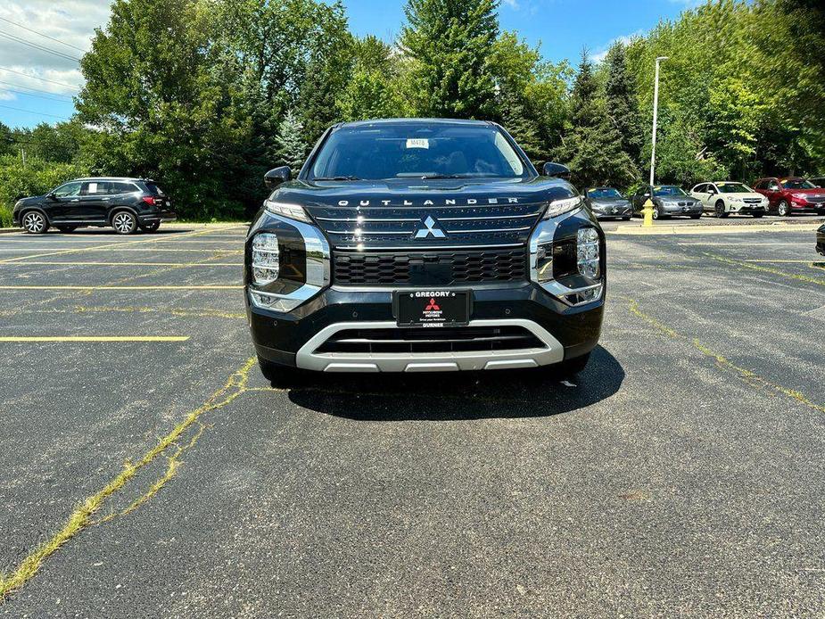 new 2024 Mitsubishi Outlander car, priced at $35,005