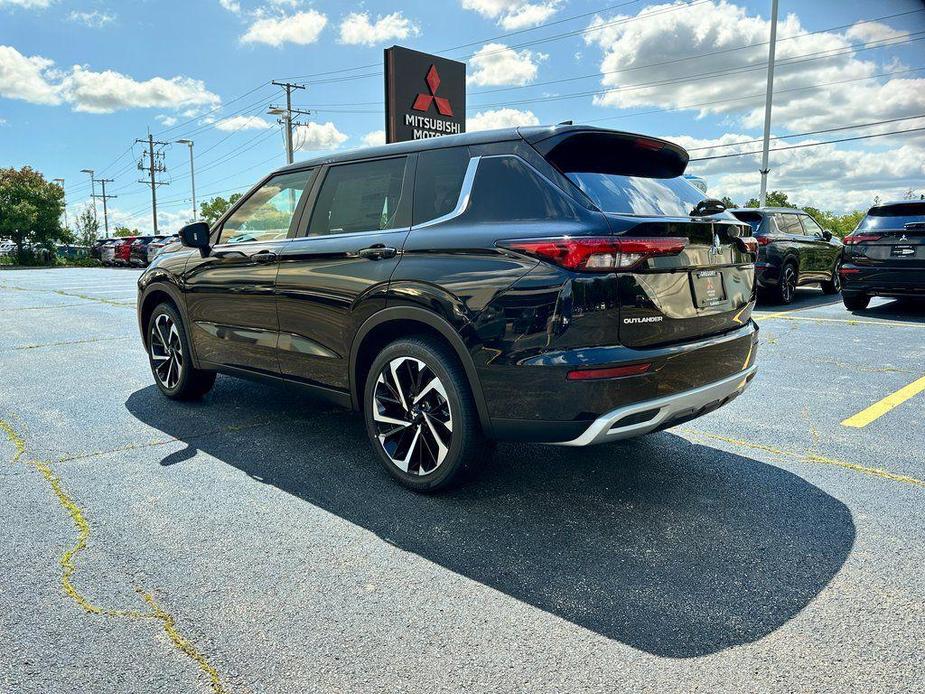 new 2024 Mitsubishi Outlander car, priced at $35,005