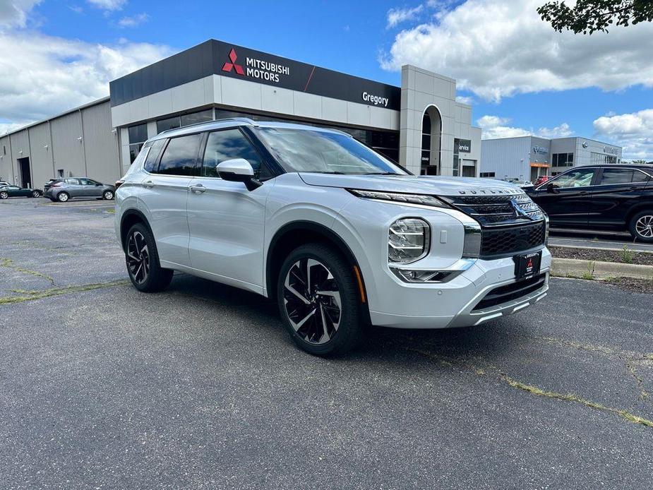 new 2024 Mitsubishi Outlander car, priced at $37,200