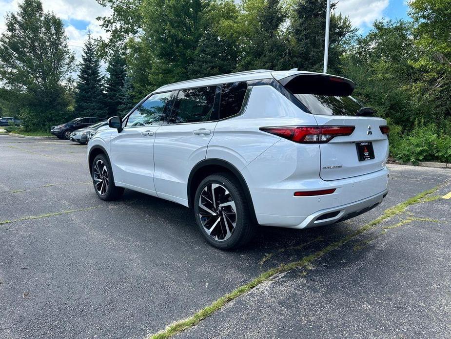 new 2024 Mitsubishi Outlander car, priced at $37,200