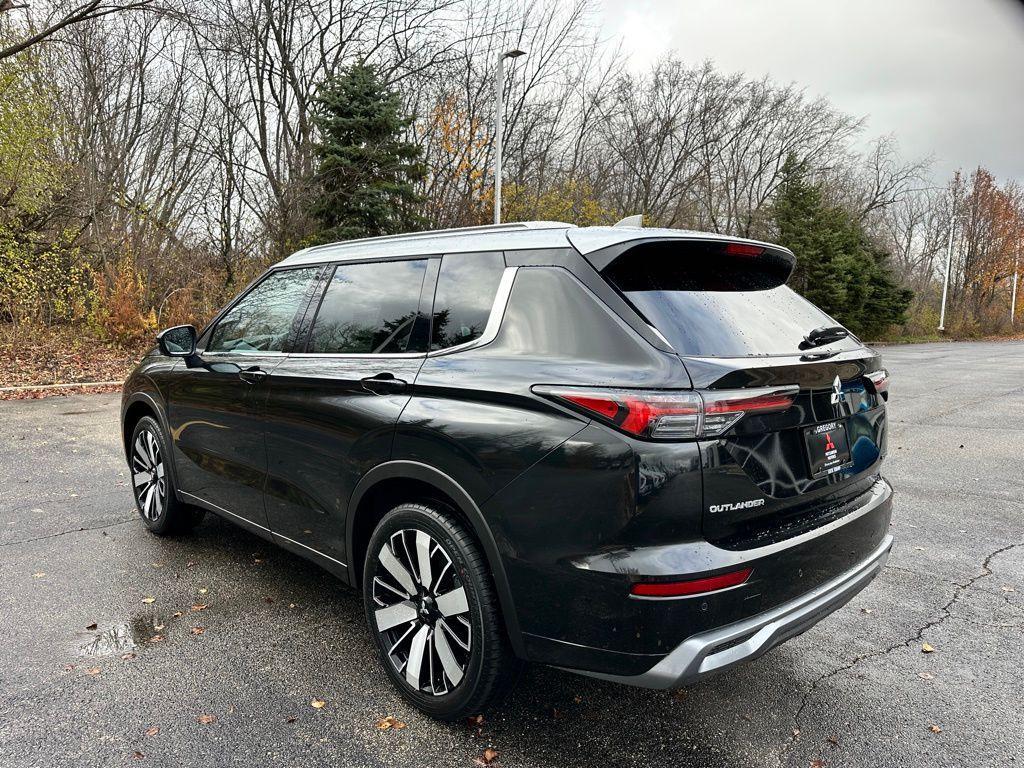 new 2025 Mitsubishi Outlander car, priced at $46,910