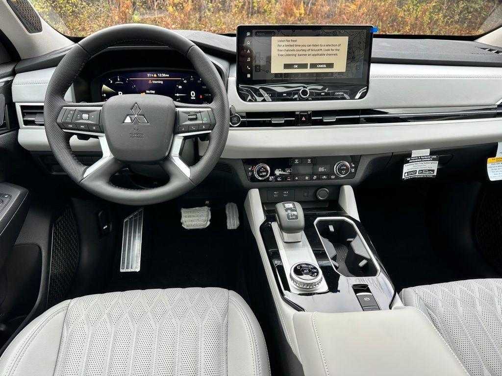 new 2025 Mitsubishi Outlander car, priced at $46,910