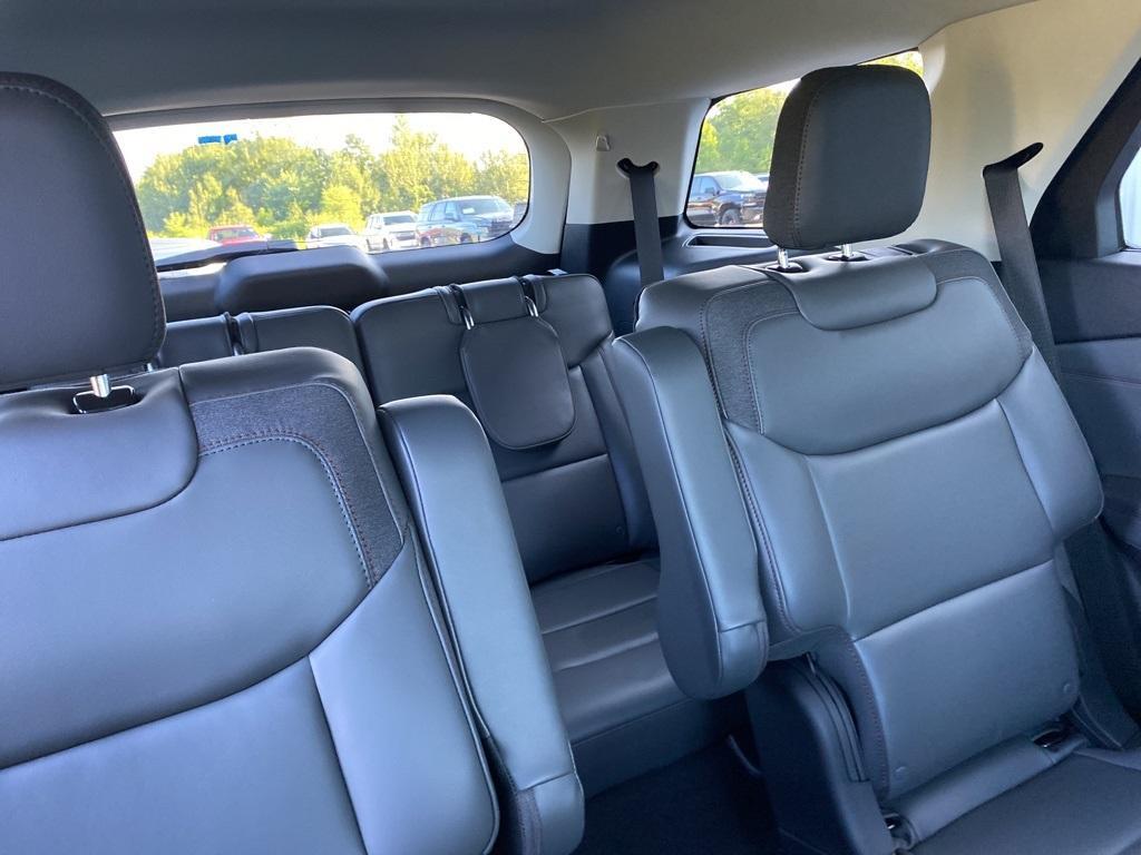 new 2025 Ford Explorer car, priced at $49,999