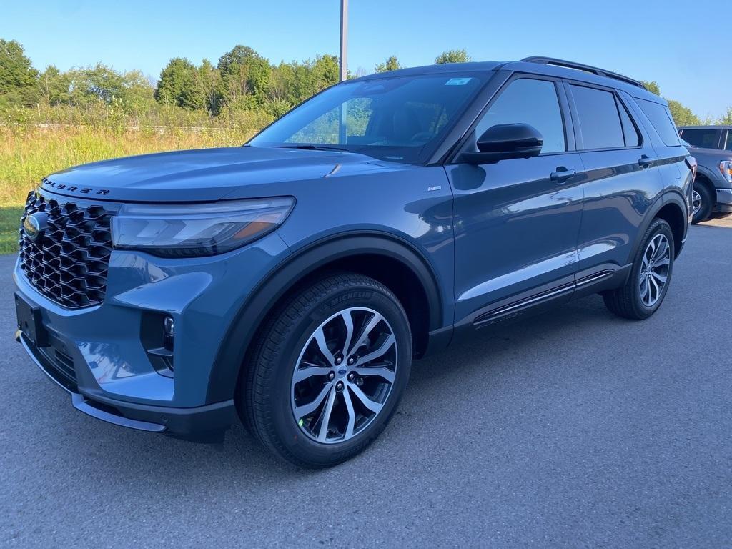 new 2025 Ford Explorer car, priced at $49,999