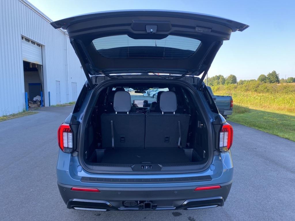 new 2025 Ford Explorer car, priced at $49,999