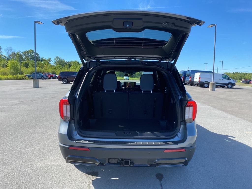 new 2025 Ford Explorer car, priced at $49,999