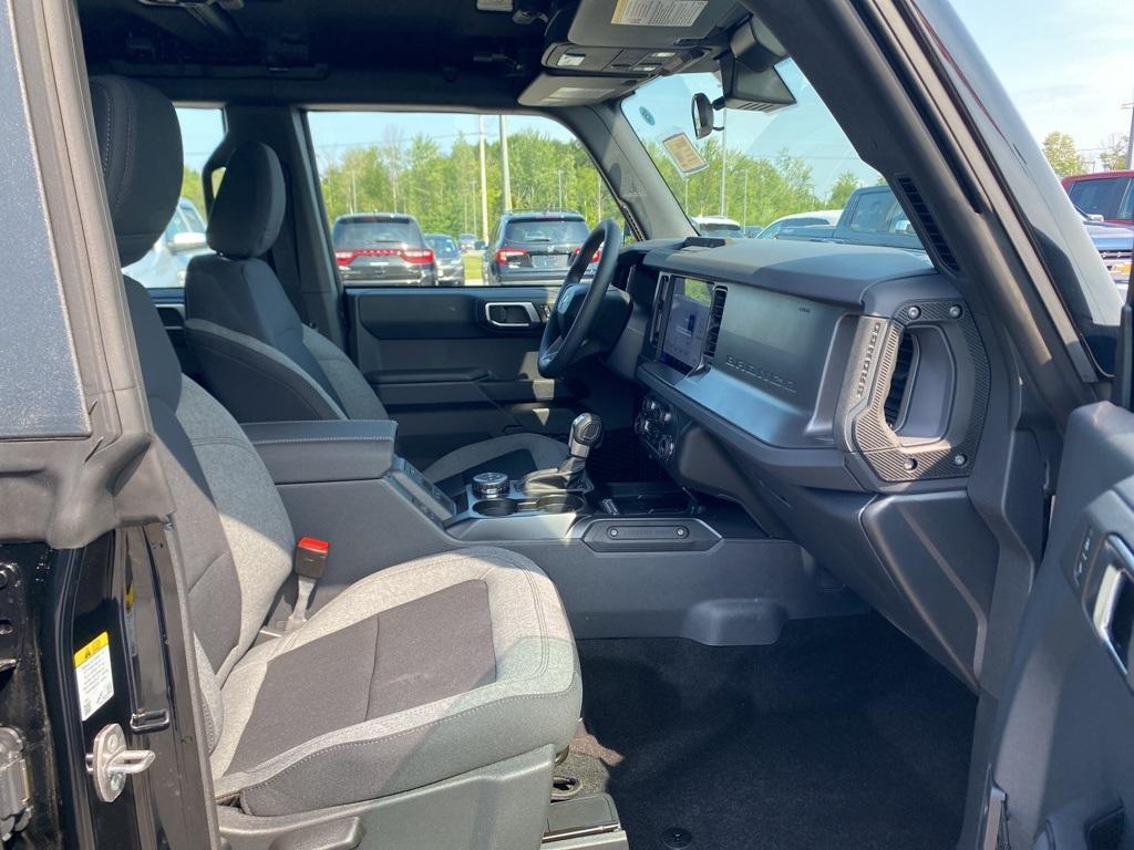 new 2025 Ford Bronco car, priced at $45,995