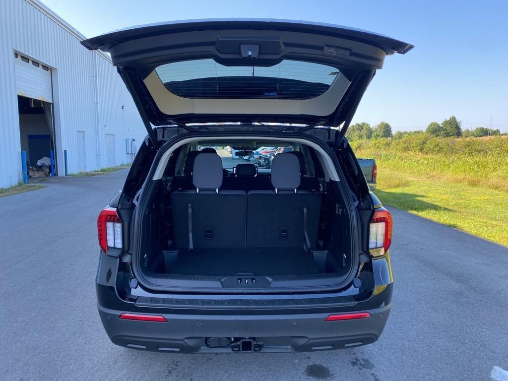 new 2025 Ford Explorer car, priced at $44,999