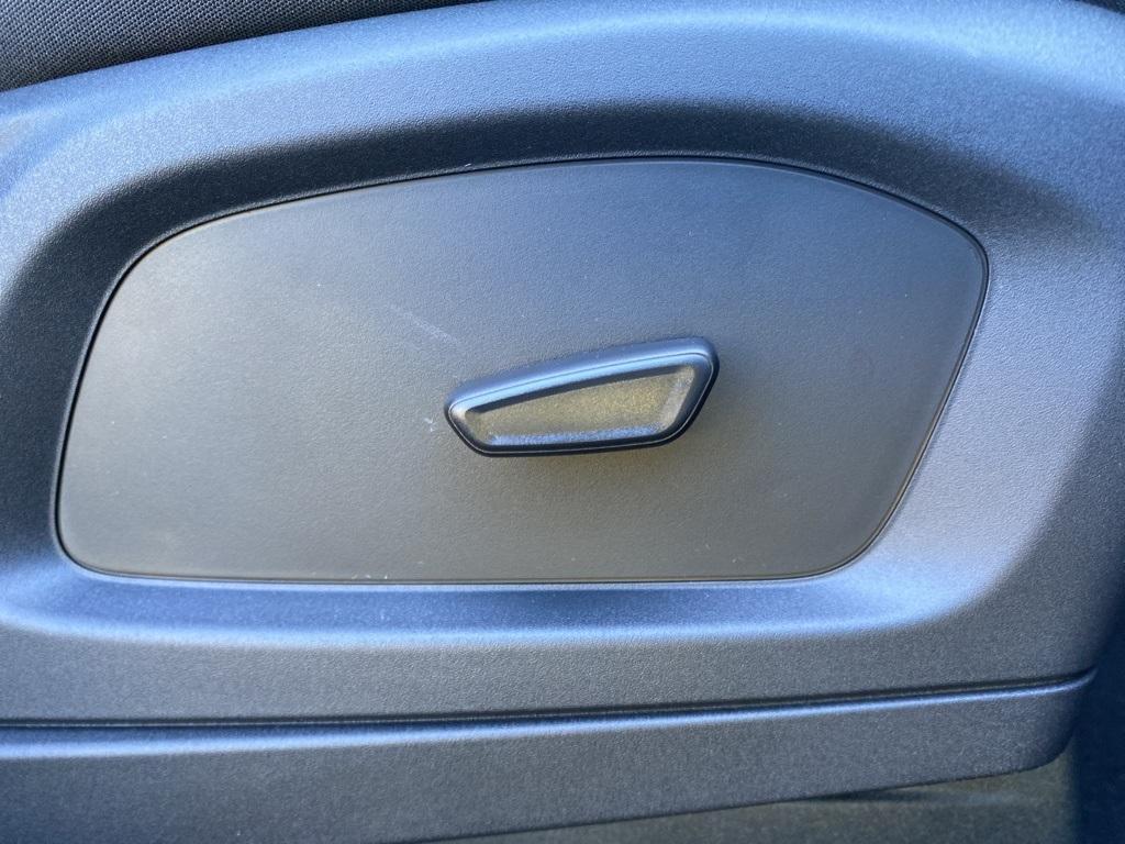 new 2025 Ford Explorer car, priced at $44,999