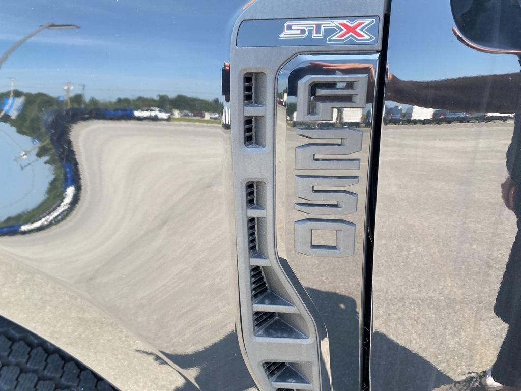 new 2025 Ford F-250 car, priced at $59,250