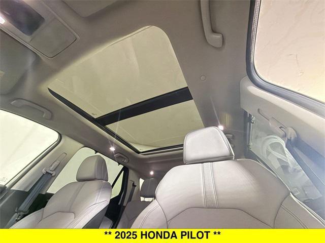 used 2025 Honda Pilot car, priced at $45,975