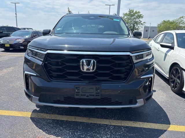 used 2023 Honda Pilot car, priced at $42,998