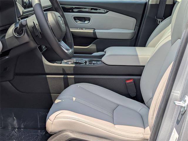 new 2025 Honda Pilot car, priced at $51,050