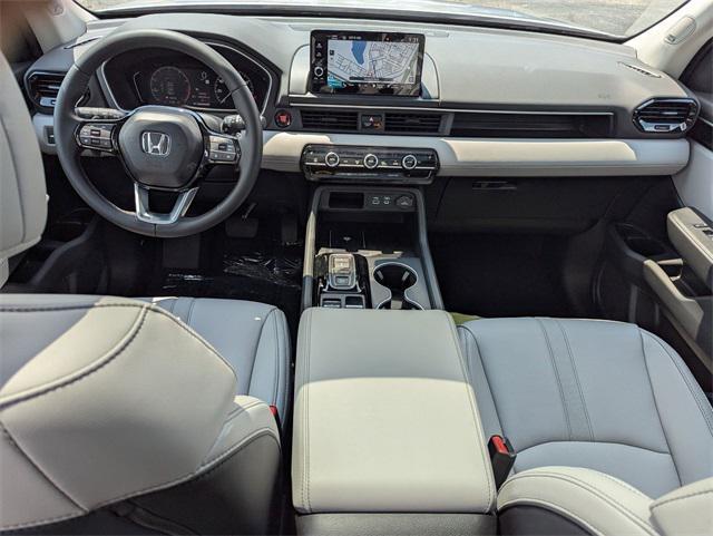 new 2025 Honda Pilot car, priced at $51,050